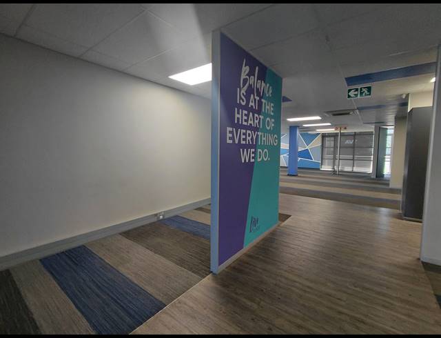 358M² OFFICE FOR SALE IN LYME PARK